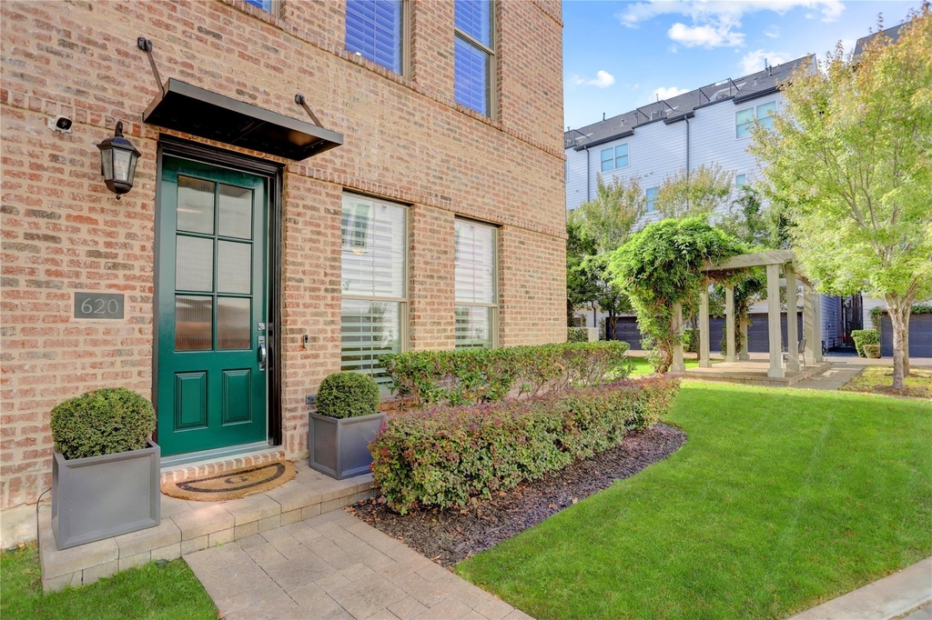 620 Delano Street - Photo 32