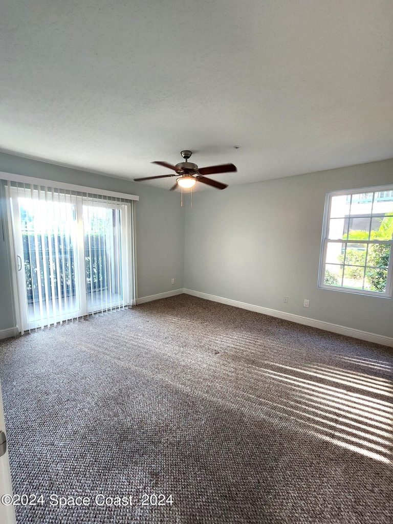 7667 N Wickham Road - Photo 8