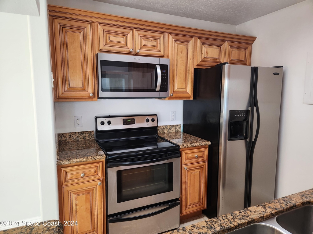 7667 N Wickham Road - Photo 4