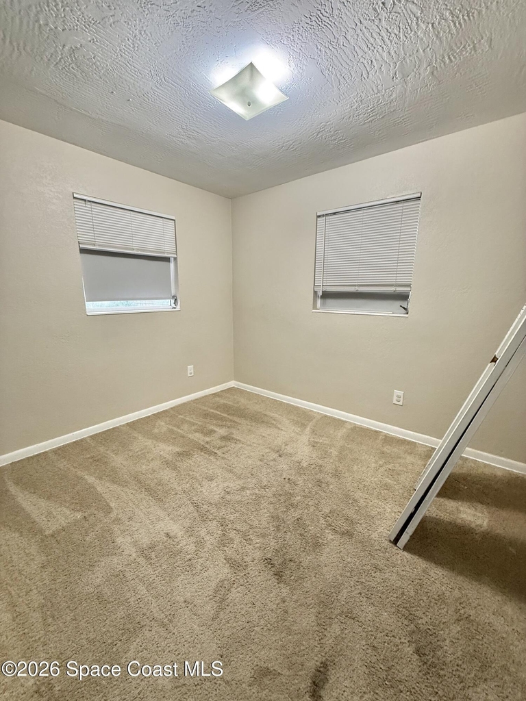 974 Poinsetta Street - Photo 15