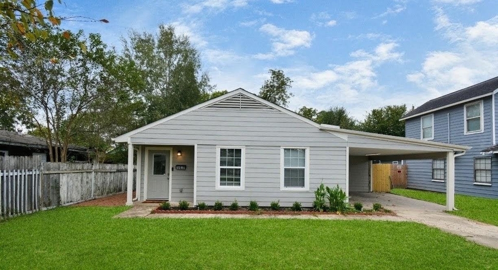 5410 Bataan Road - Photo 0