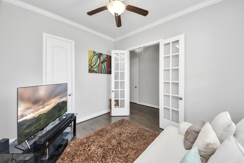 3615 Pasteur Lane - Photo 2