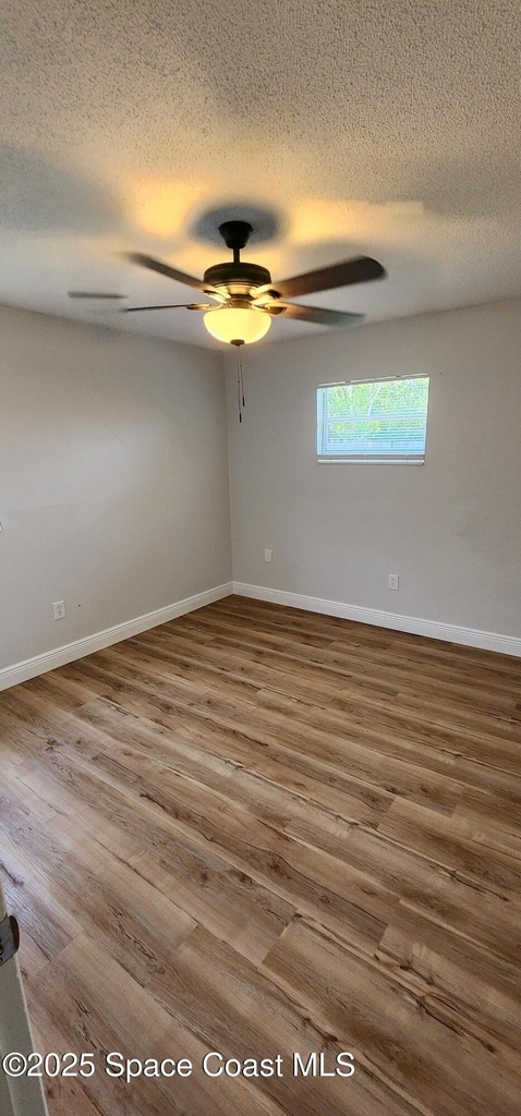 924 Kings Post Road - Photo 20