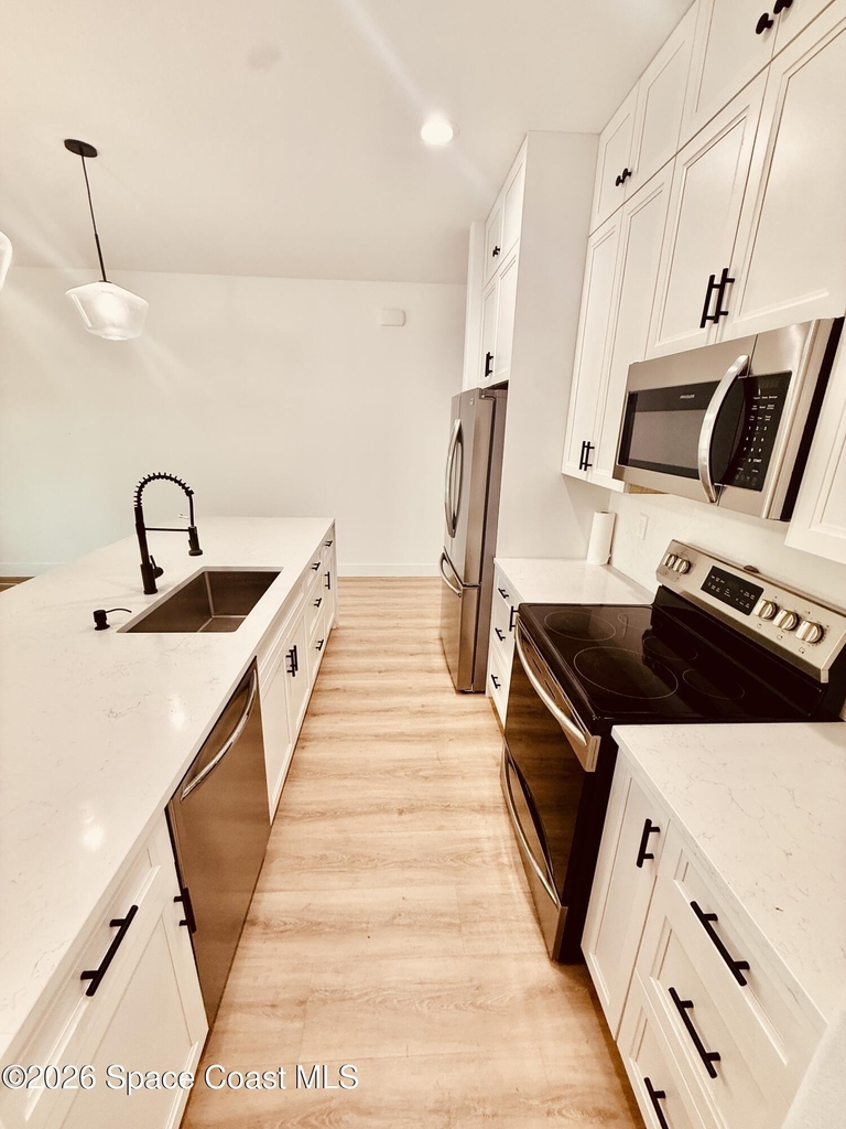 823 Paddleboard Court - Photo 14