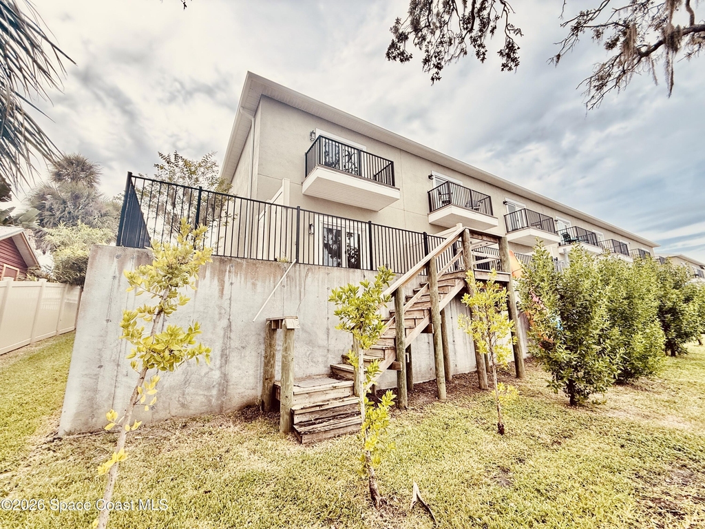 823 Paddleboard Court - Photo 23