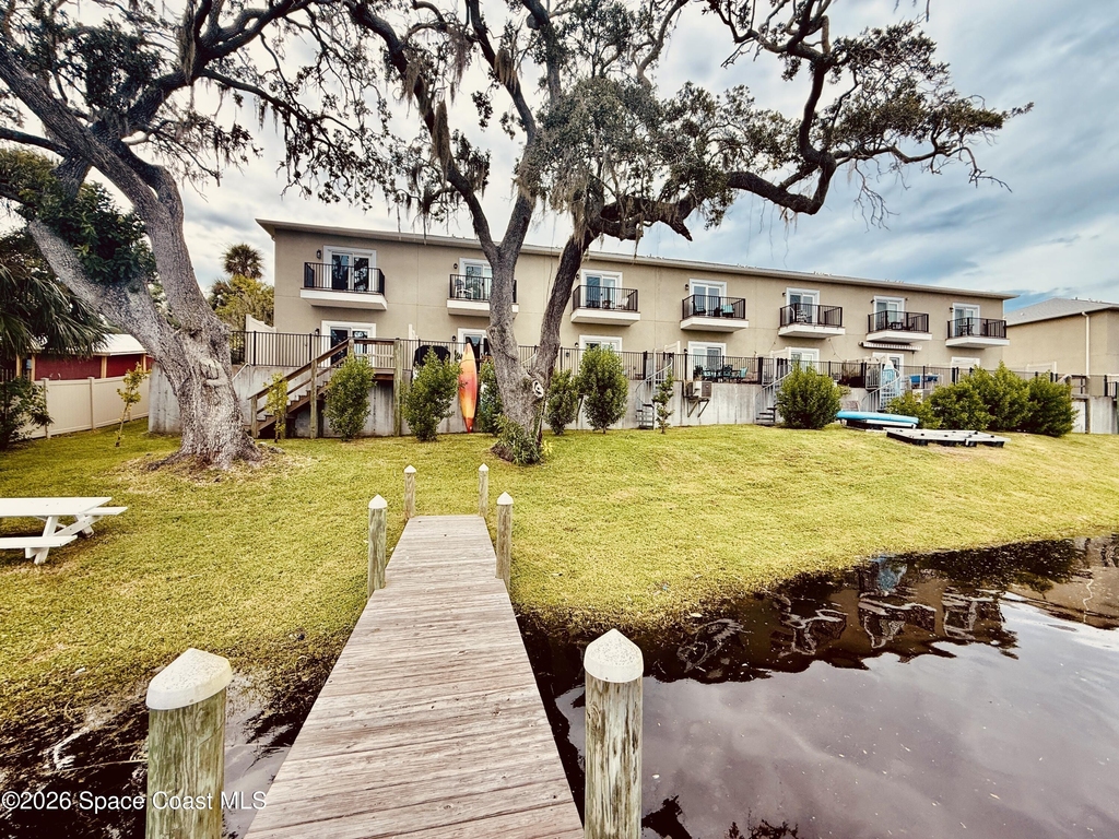 823 Paddleboard Court - Photo 26
