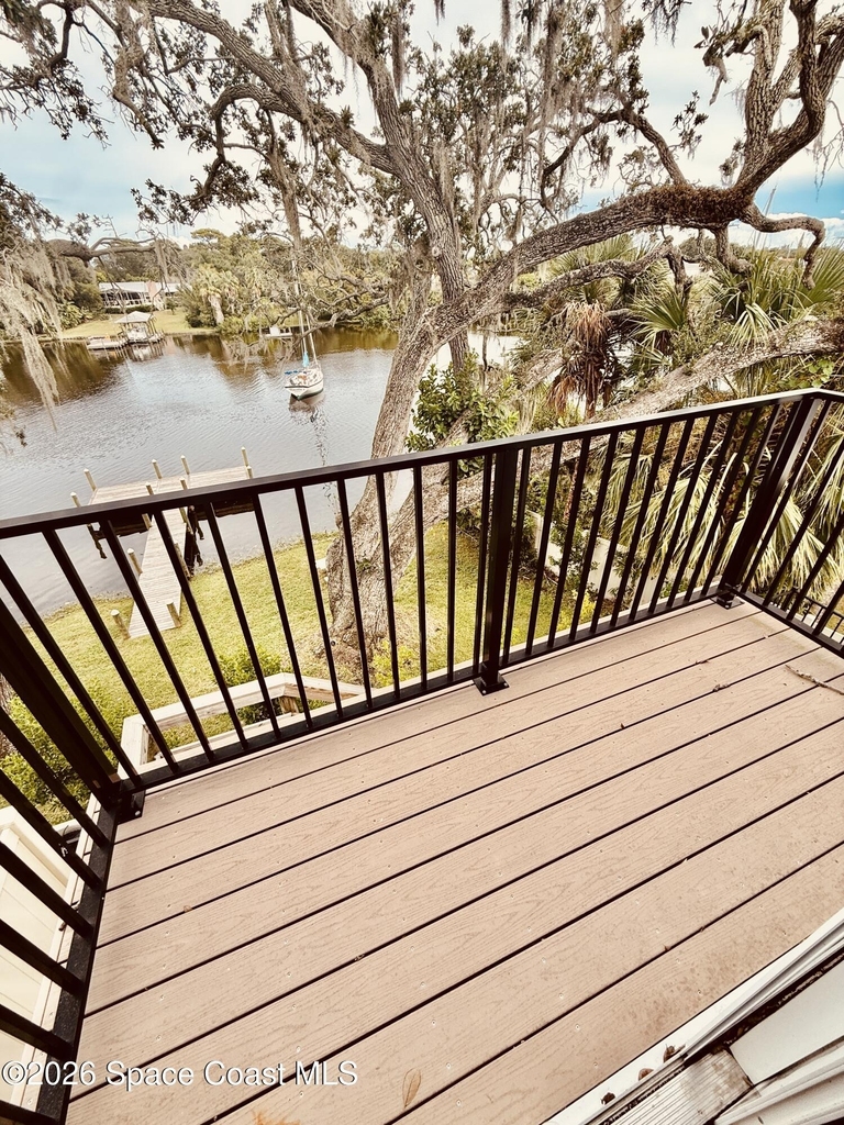 823 Paddleboard Court - Photo 40
