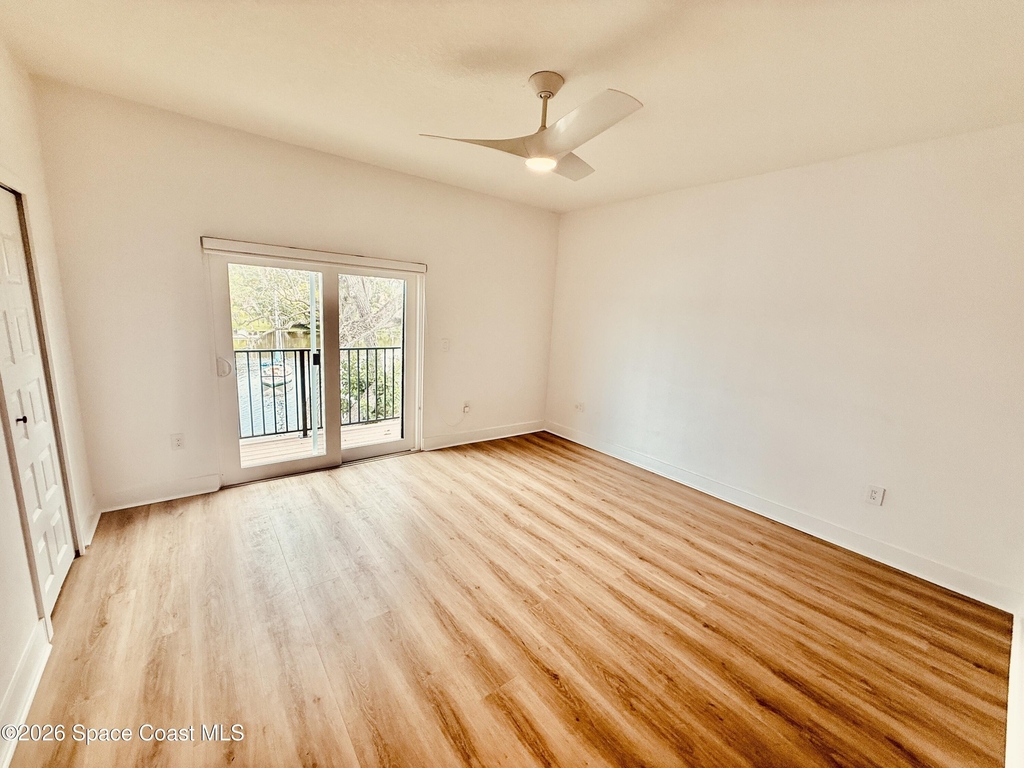 823 Paddleboard Court - Photo 31