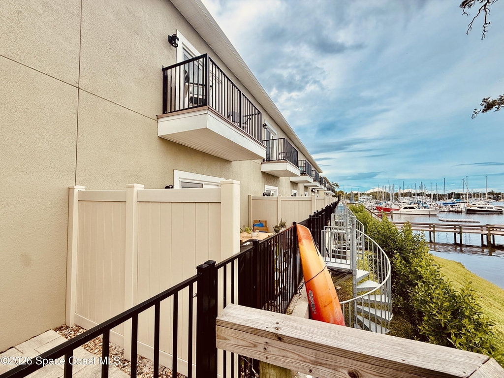 823 Paddleboard Court - Photo 22