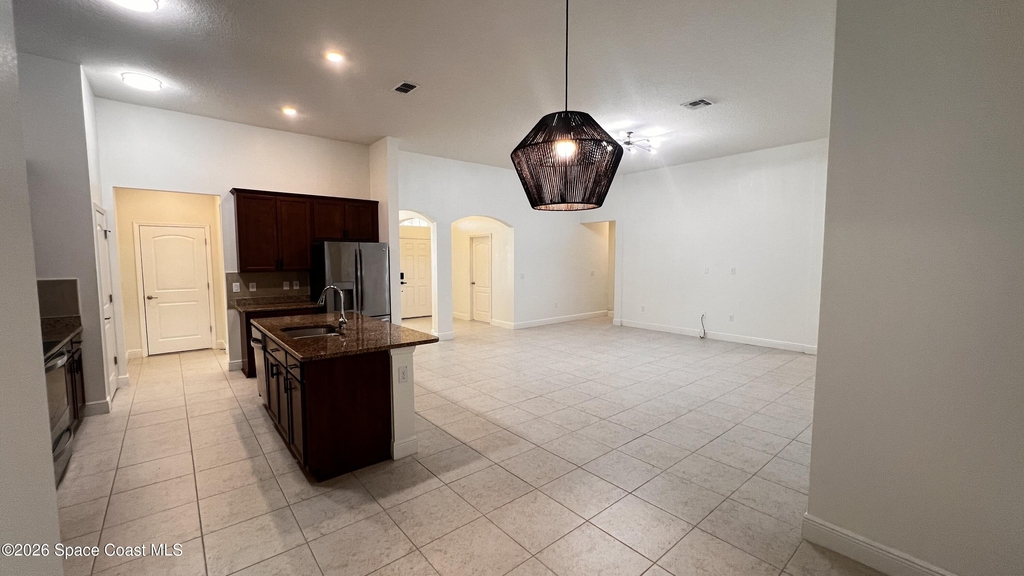 260 De Castro Avenue Se - Photo 12