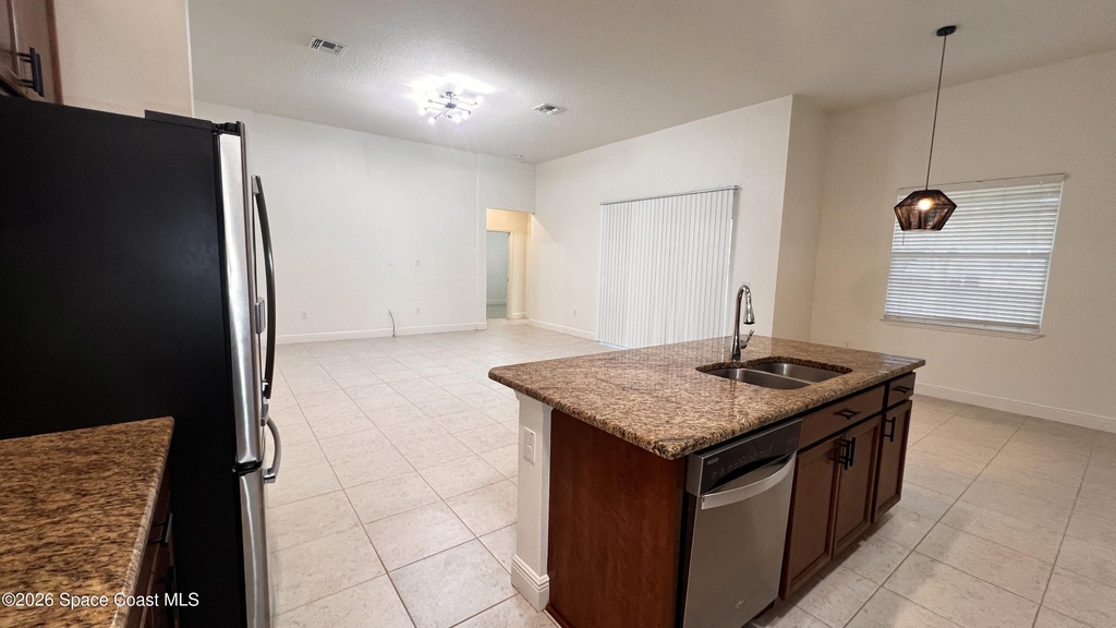260 De Castro Avenue Se - Photo 16