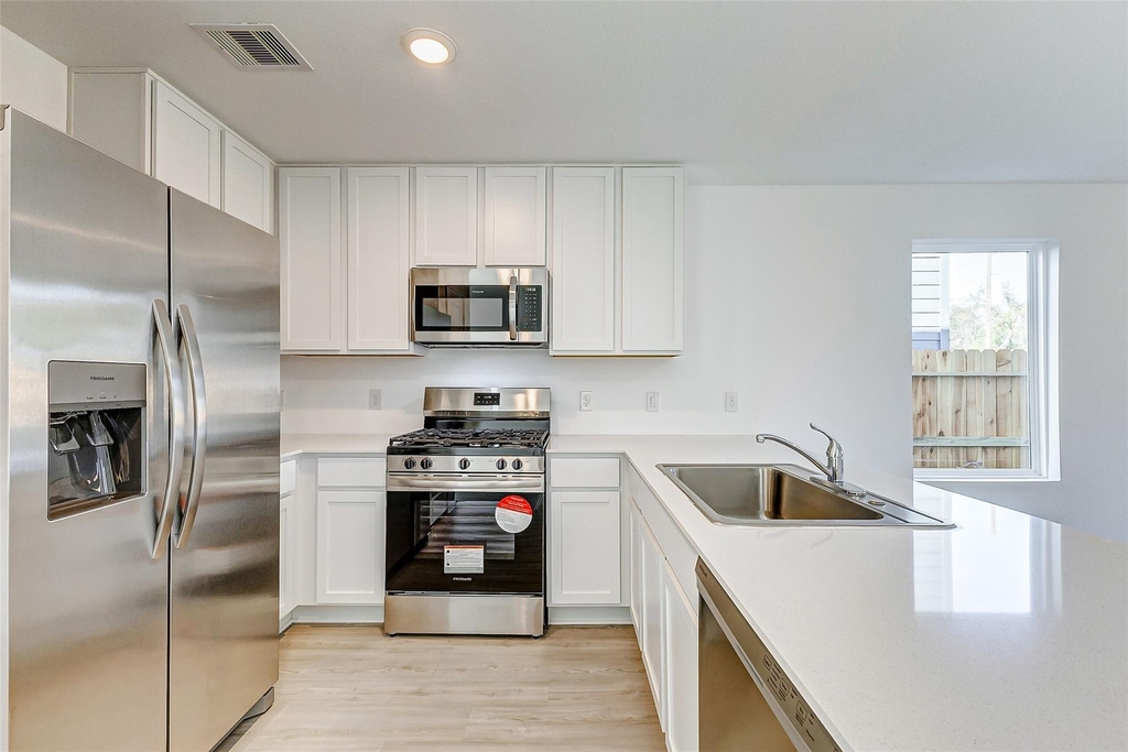 21438 Carosella Drive - Photo 9