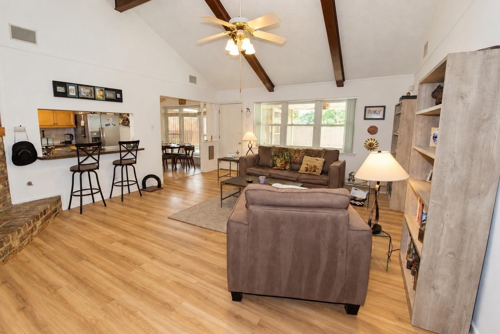 13767 Greywood Drive - Photo 4