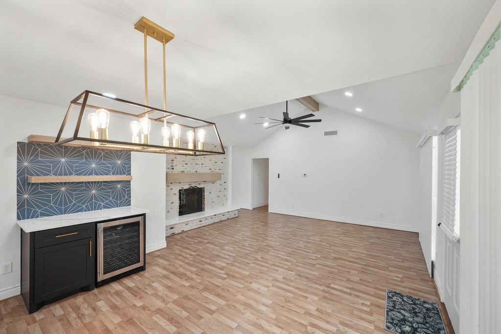 10602 Glenfield Court - Photo 16