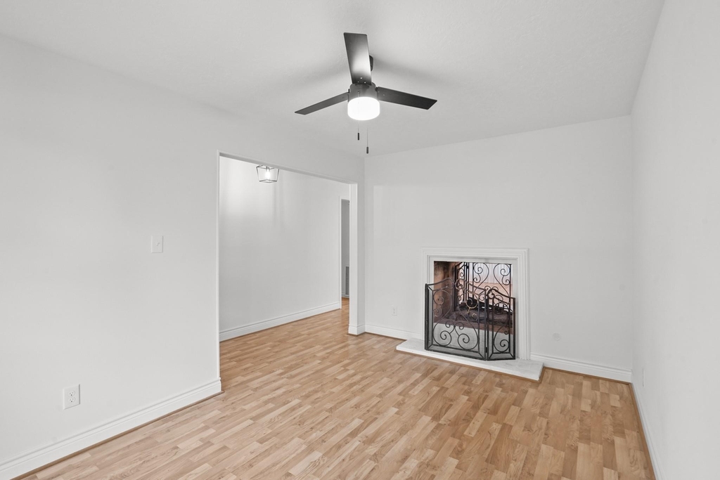 10602 Glenfield Court - Photo 9