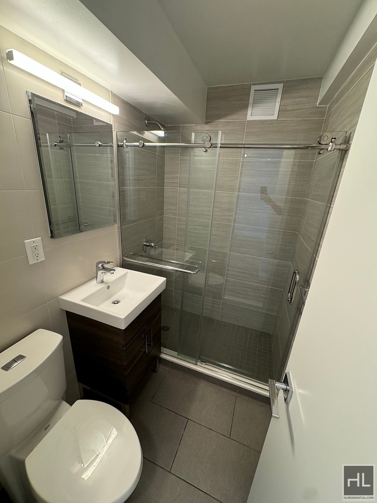 East 51st Street - Photo 6