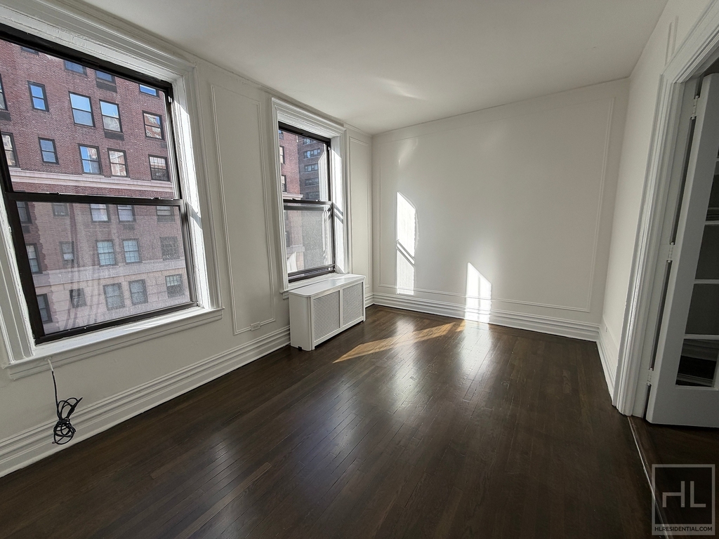 Lexington Avenue - Photo 2