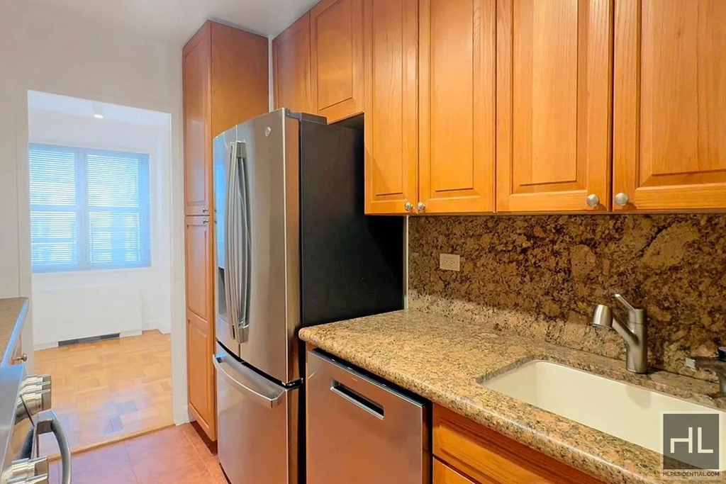 East 77th Street - Photo 2