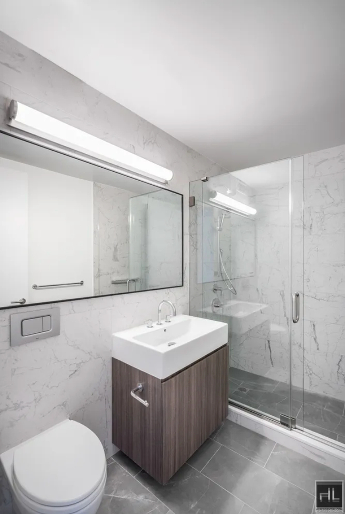 East 72nd Street - Photo 8