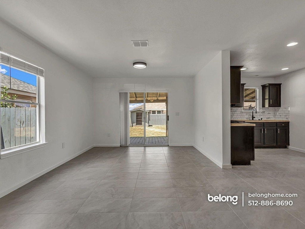 5008 Irvine Lane - Photo 11
