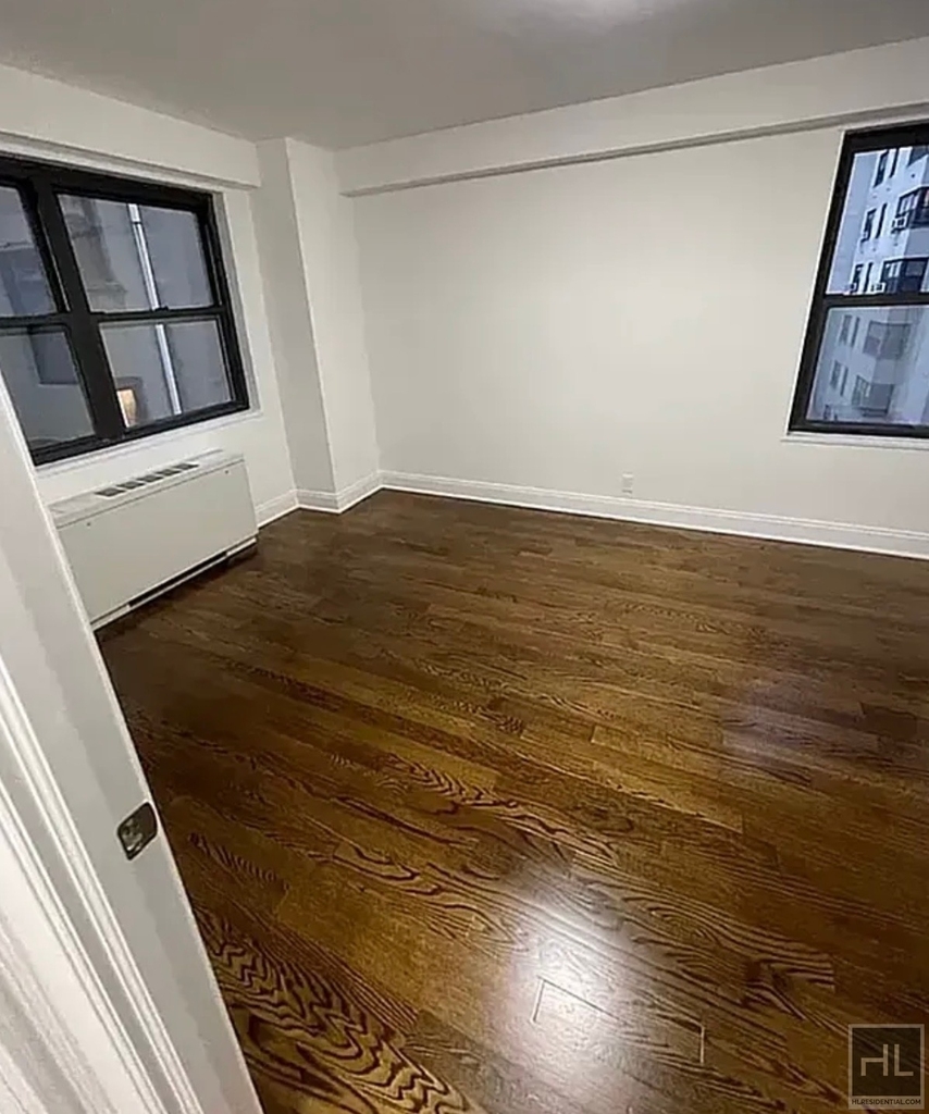 East 89th Street - Photo 2