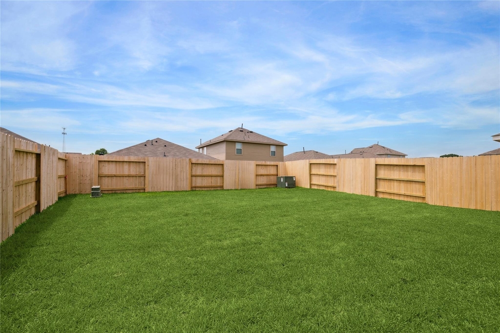 17747 Grove Hill Drive - Photo 14