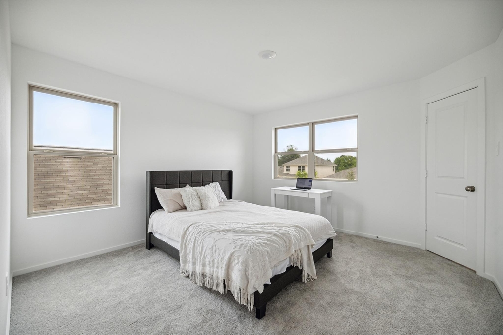 17747 Grove Hill Drive - Photo 6