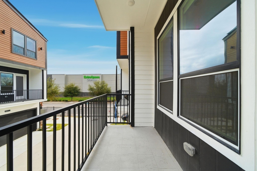 4013 Griggs Road - Photo 1