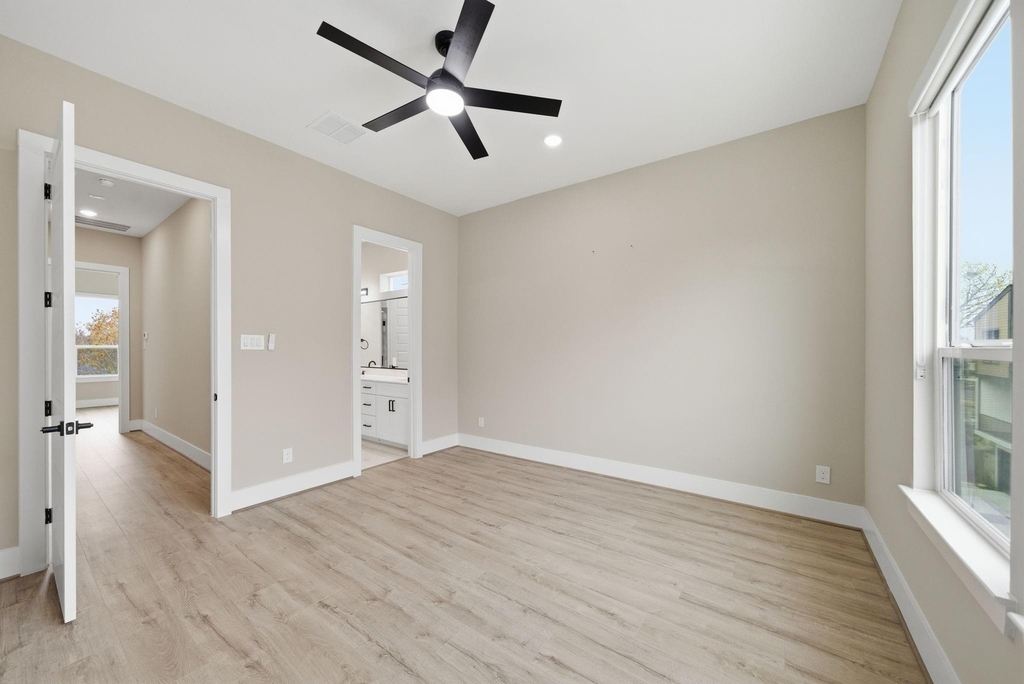 4013 Griggs Road - Photo 14