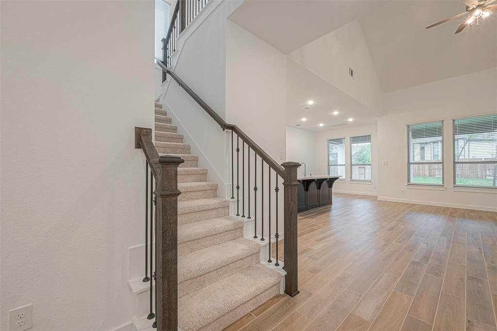 235 Sky Top Drive - Photo 4