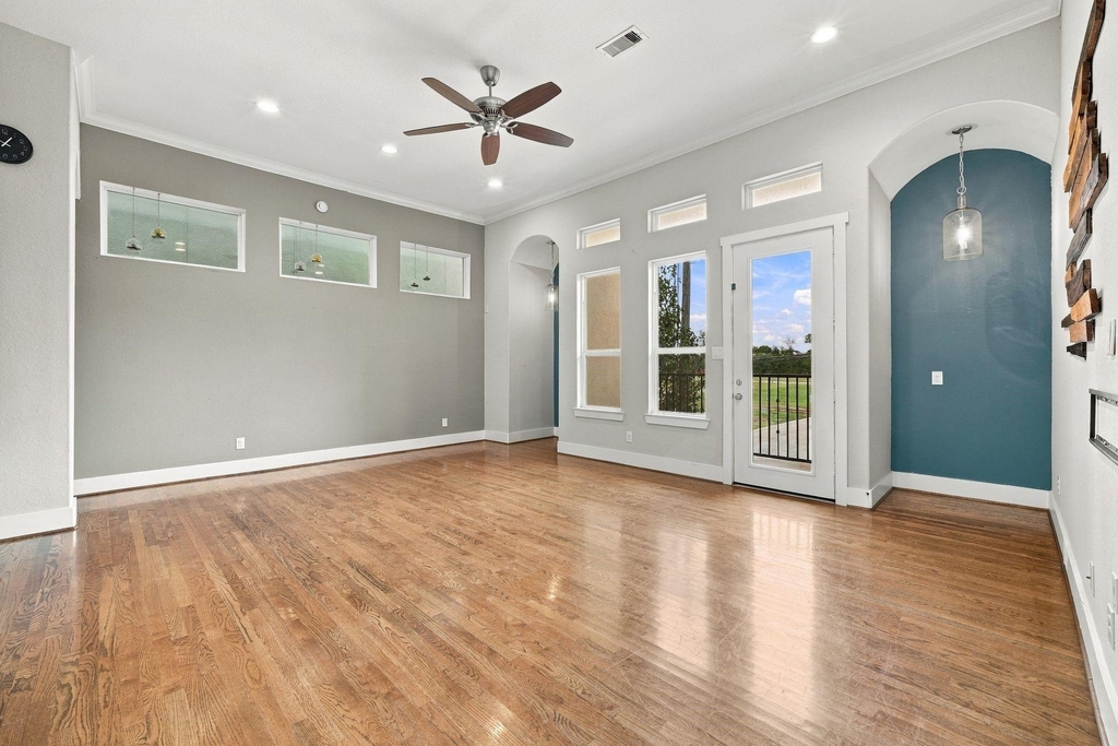5833 Katy Street - Photo 3
