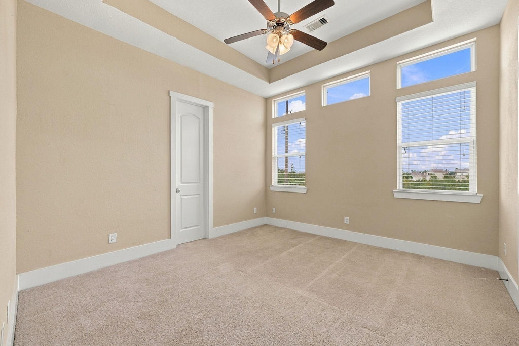 5833 Katy Street - Photo 14