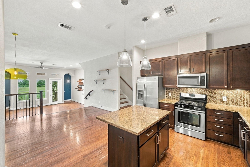 5833 Katy Street - Photo 9