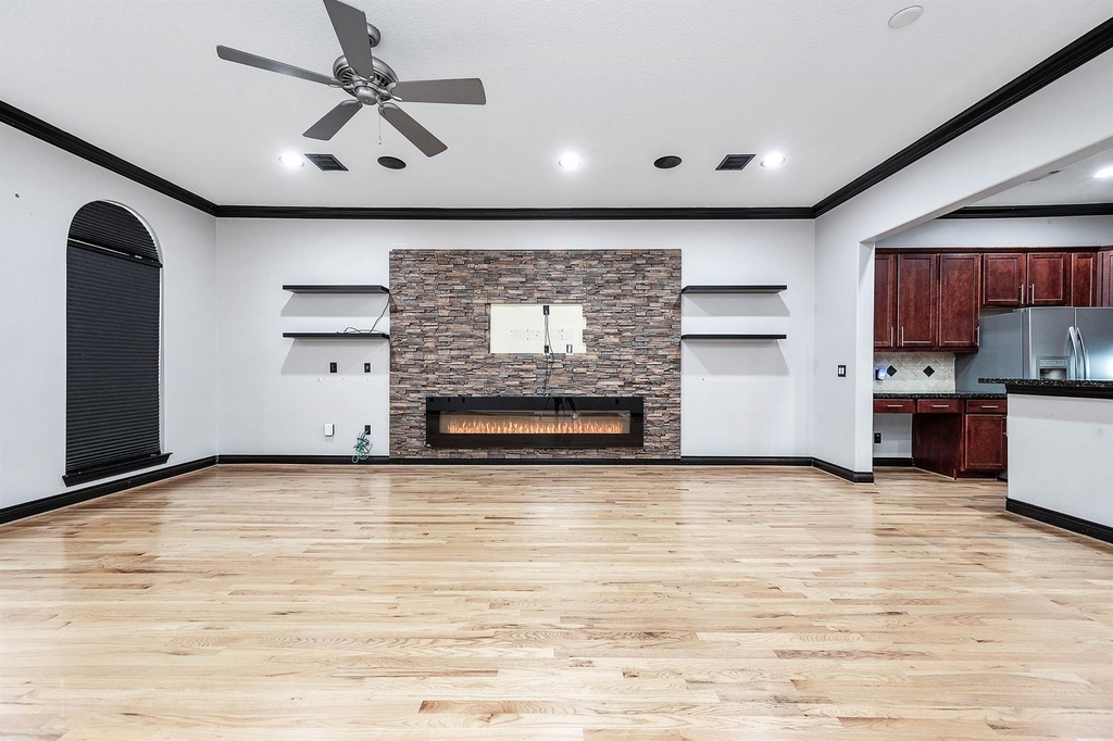 2503 Dallas Street - Photo 0