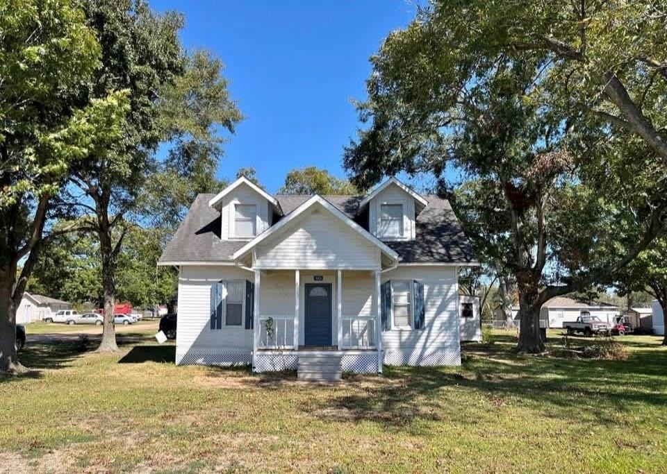 5922 Railroad Street - Photo 0