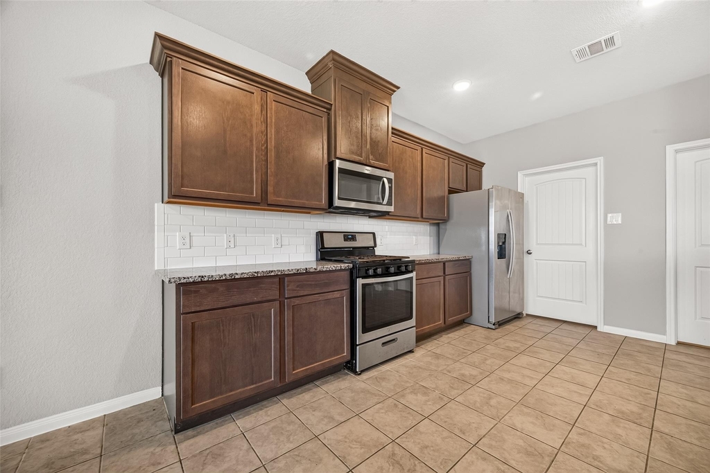 15411 Formaston Drive - Photo 9