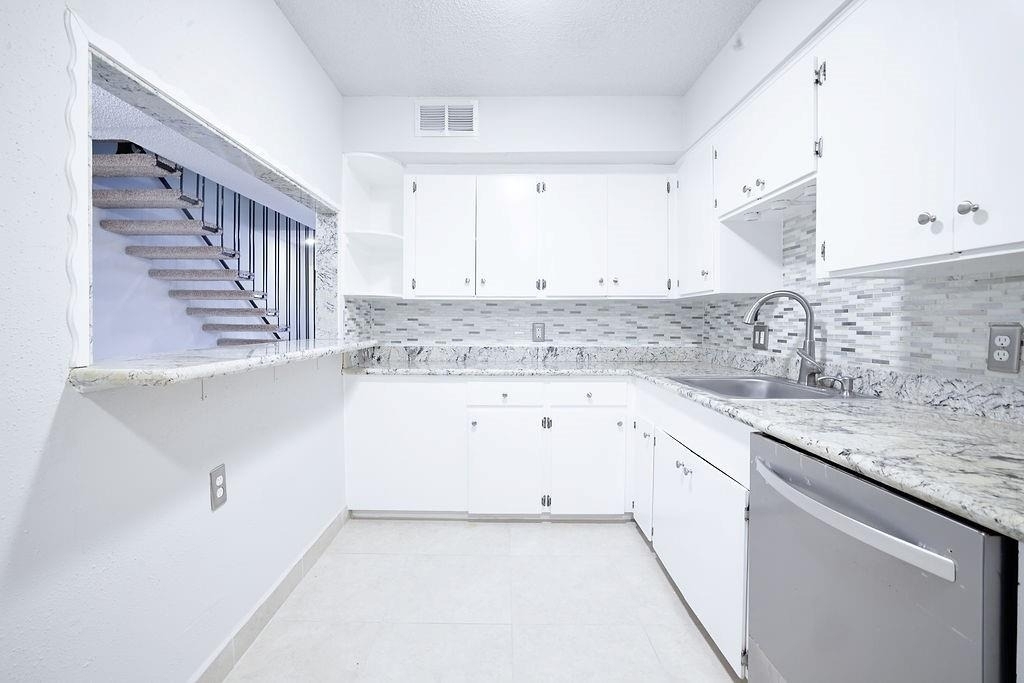 2503 Mccue Road - Photo 7