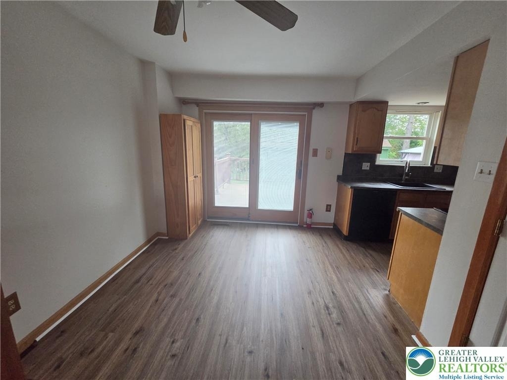 416 S Saint George Street - Photo 4