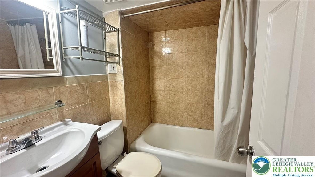 542 N New Street - Photo 17
