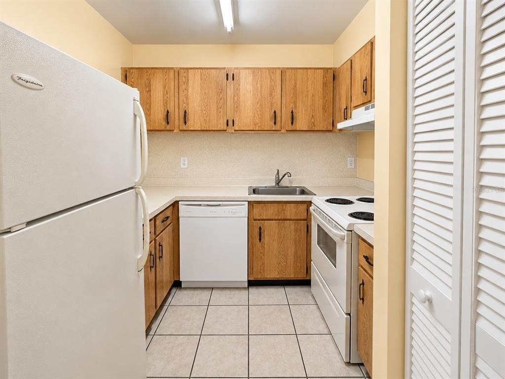 2625 State Road 590 - Photo 2