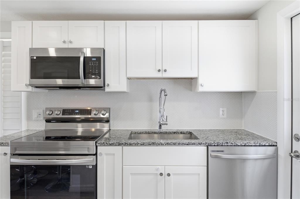 4810 Guardian Avenue - Photo 4