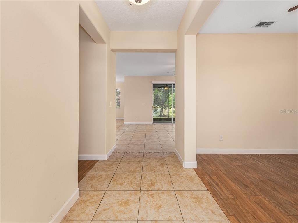 20162 Oakflower Avenue - Photo 2