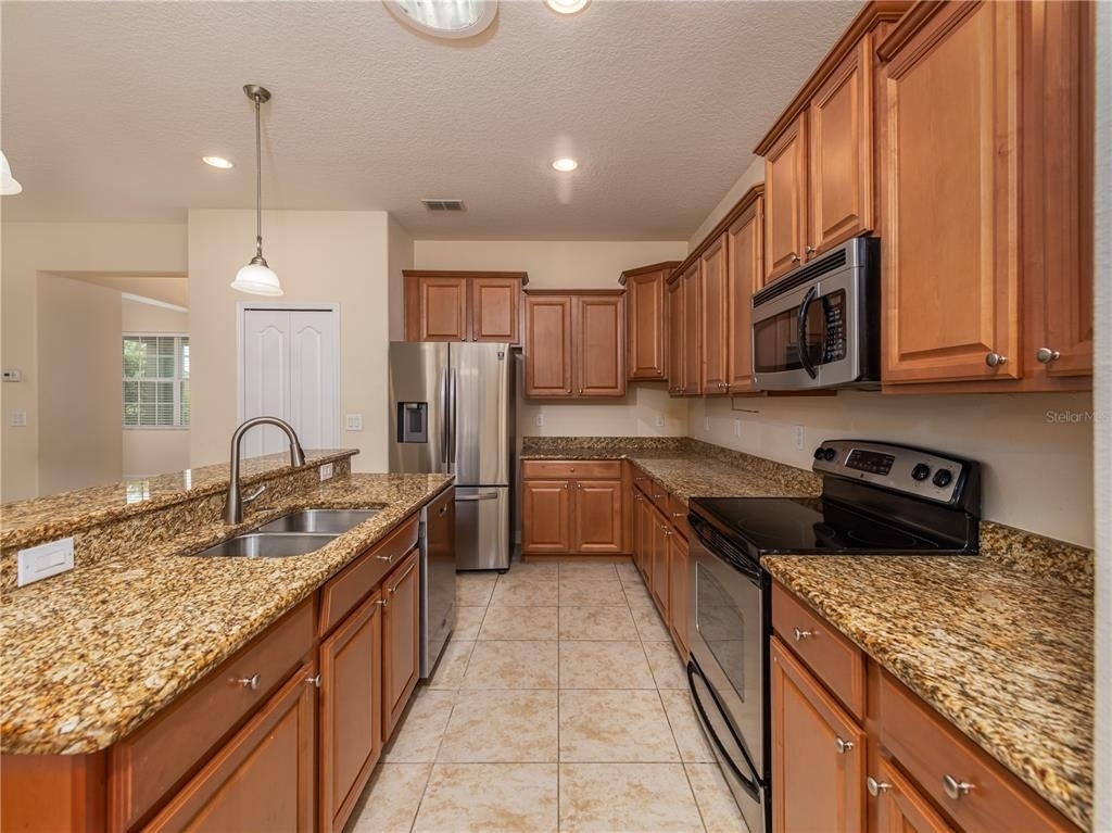 20162 Oakflower Avenue - Photo 9