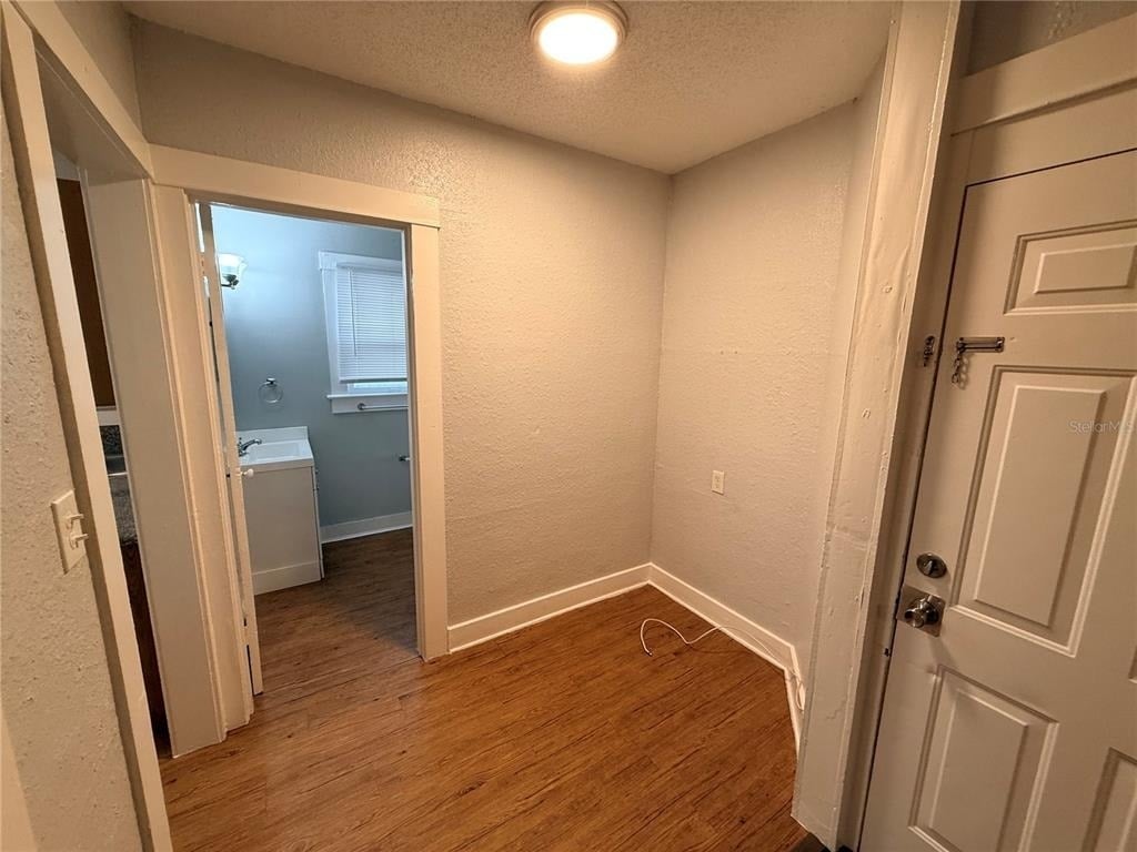 308 Grove Street N - Photo 10