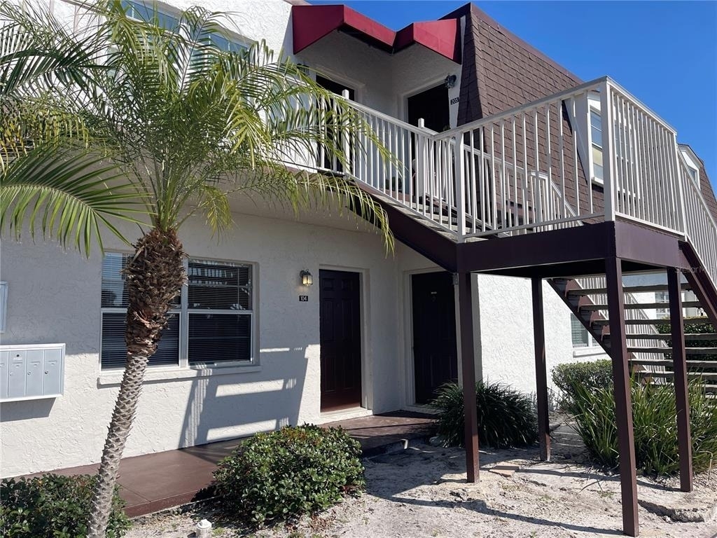 9105 W Hillsborough Avenue - Photo 1