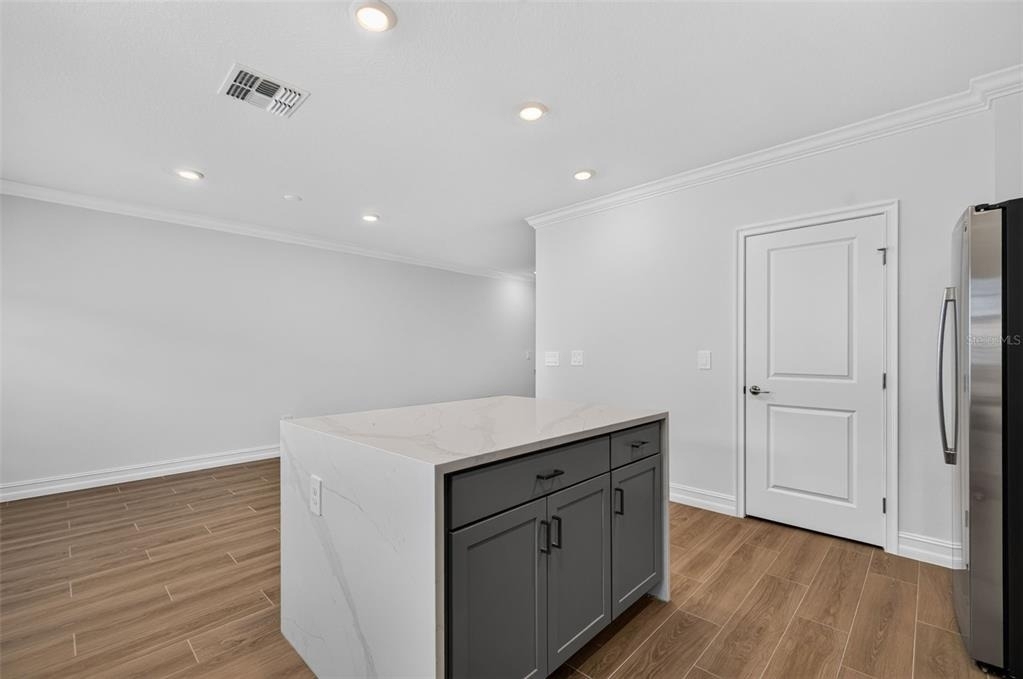 1439 West Chestnut Street - Photo 16