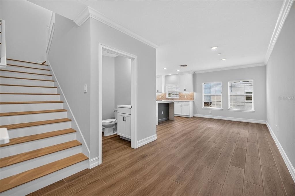 1439 West Chestnut Street - Photo 5