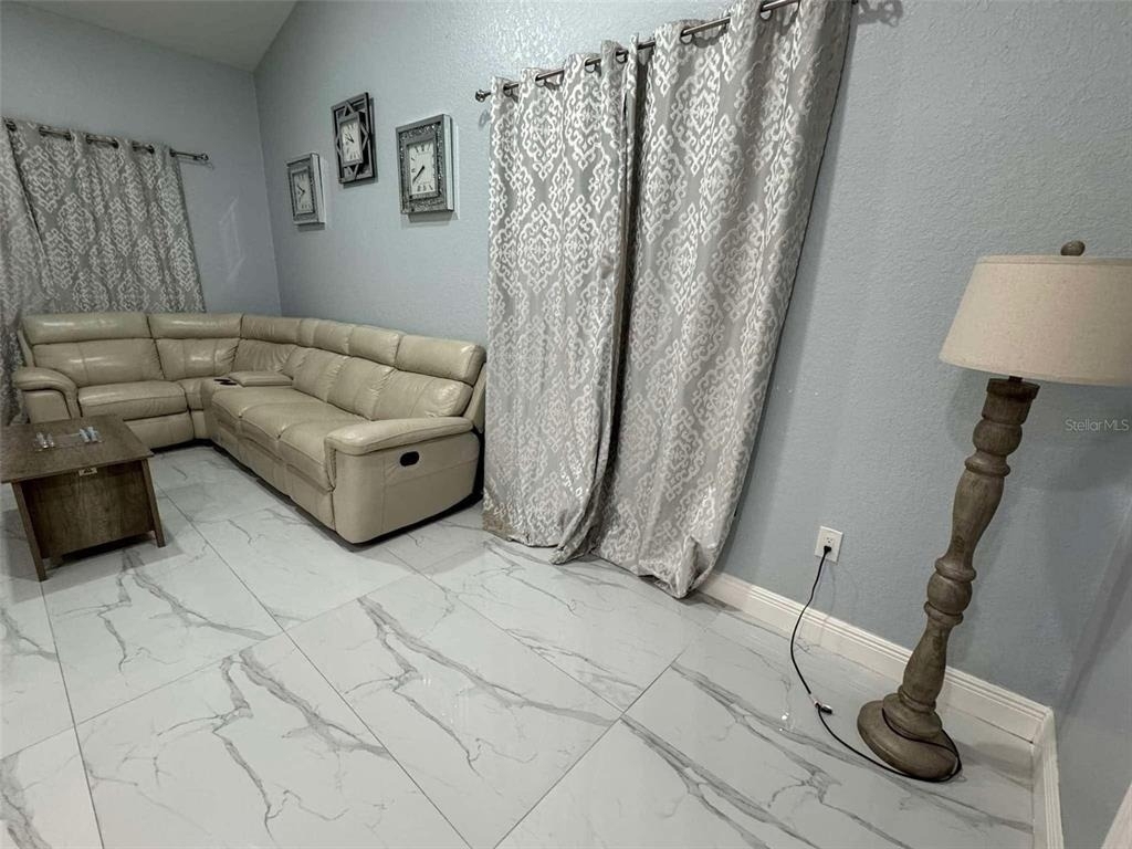 10411 Rainbow Oaks Drive - Photo 2