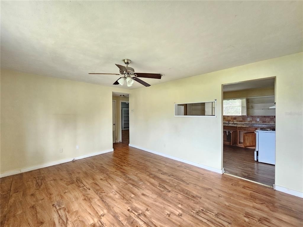 715 Longfellow Boulevard - Photo 5
