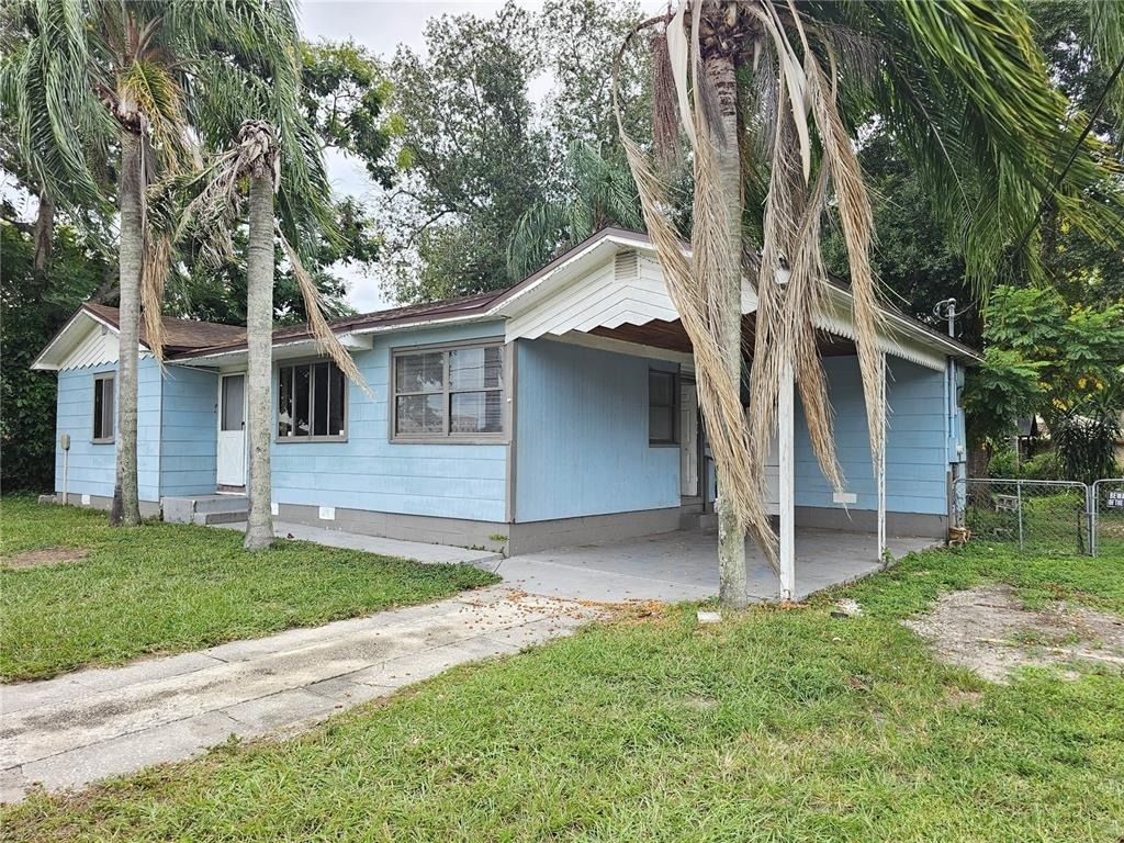 715 Longfellow Boulevard - Photo 1